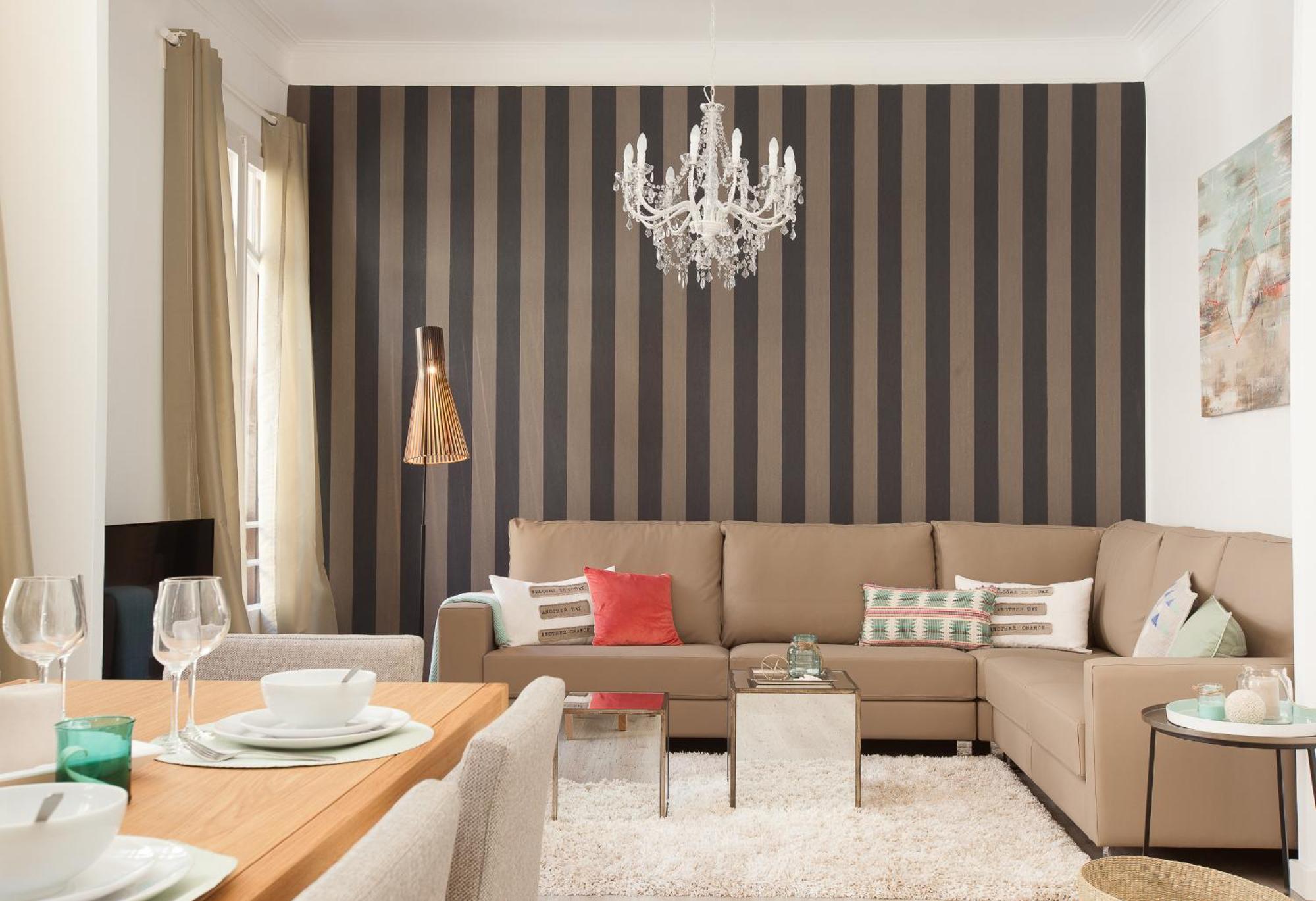 Click&Flat Seneca Suites Barcelona Exterior photo