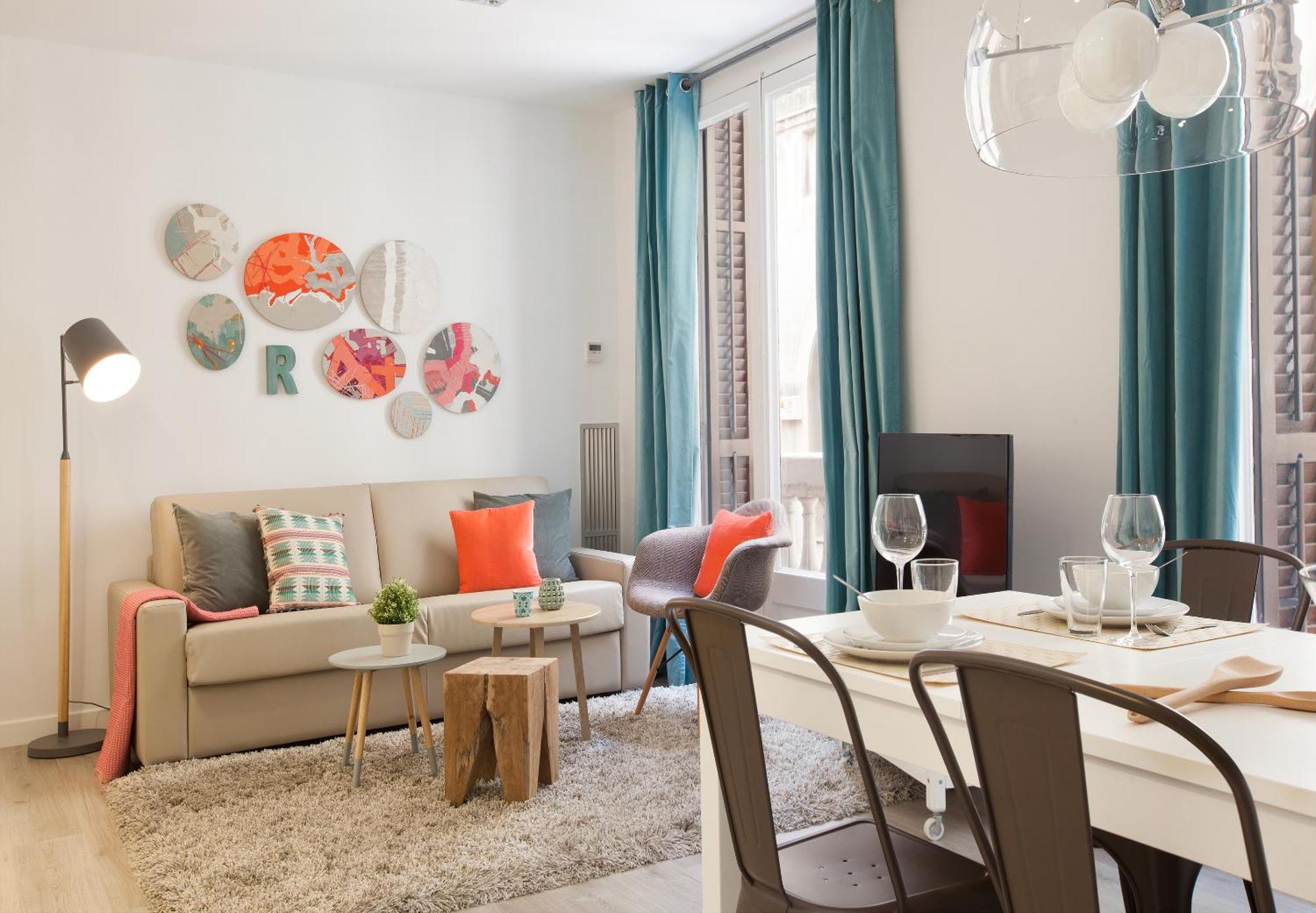 Click&Flat Seneca Suites Barcelona Exterior photo