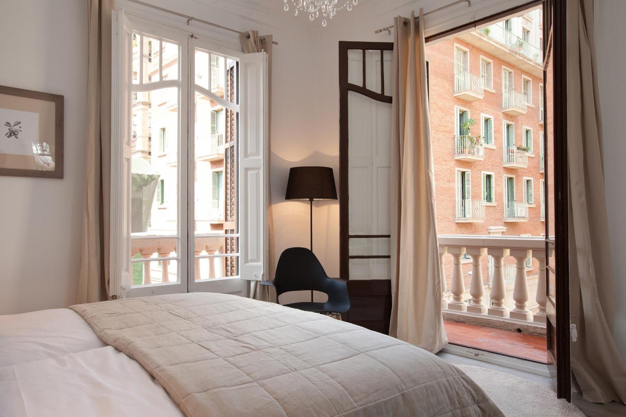 Click&Flat Seneca Suites Barcelona Room photo
